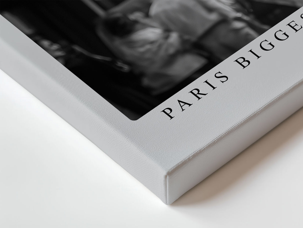 Paul Sinus Wandbild Paris Biggest Love Story – Frau mit Katze vor dem Eiffelturm