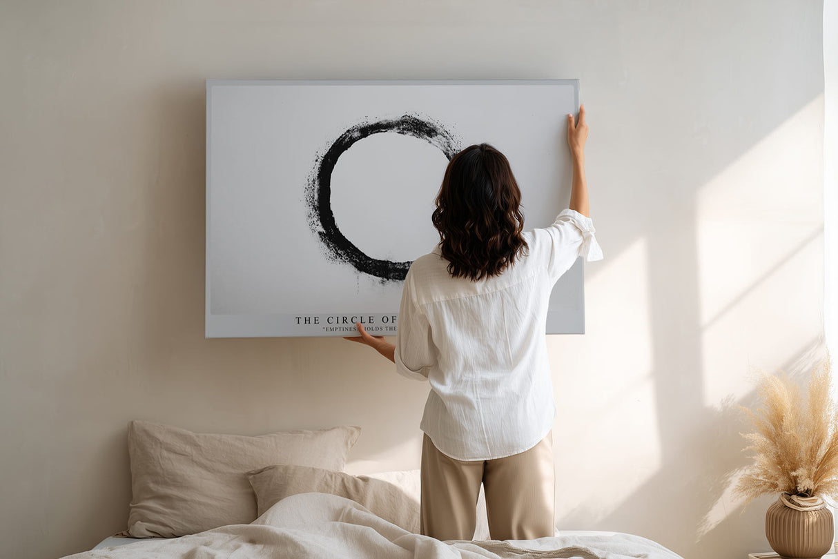 Paul Sinus Wandbild The Circle of Nothingness – minimalistischer schwarzer Kreis auf Weiß symbolisiert Leere, Meditation und das Unendliche