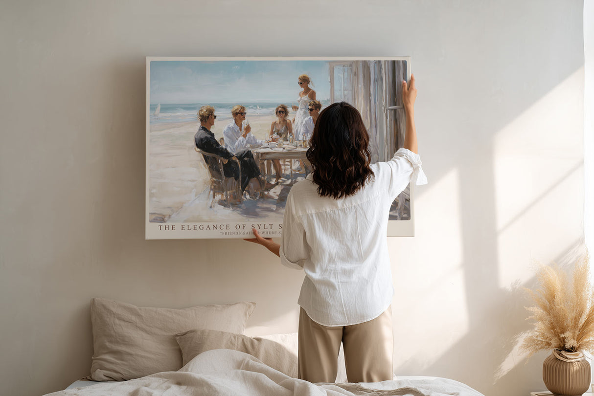 Paul Sinus Wandbild The Elegance of Sylt Summer – Stilvolle Strandszene mit Freunden an der Küste, sommerliches Lebensgefühl in heller Gestaltung