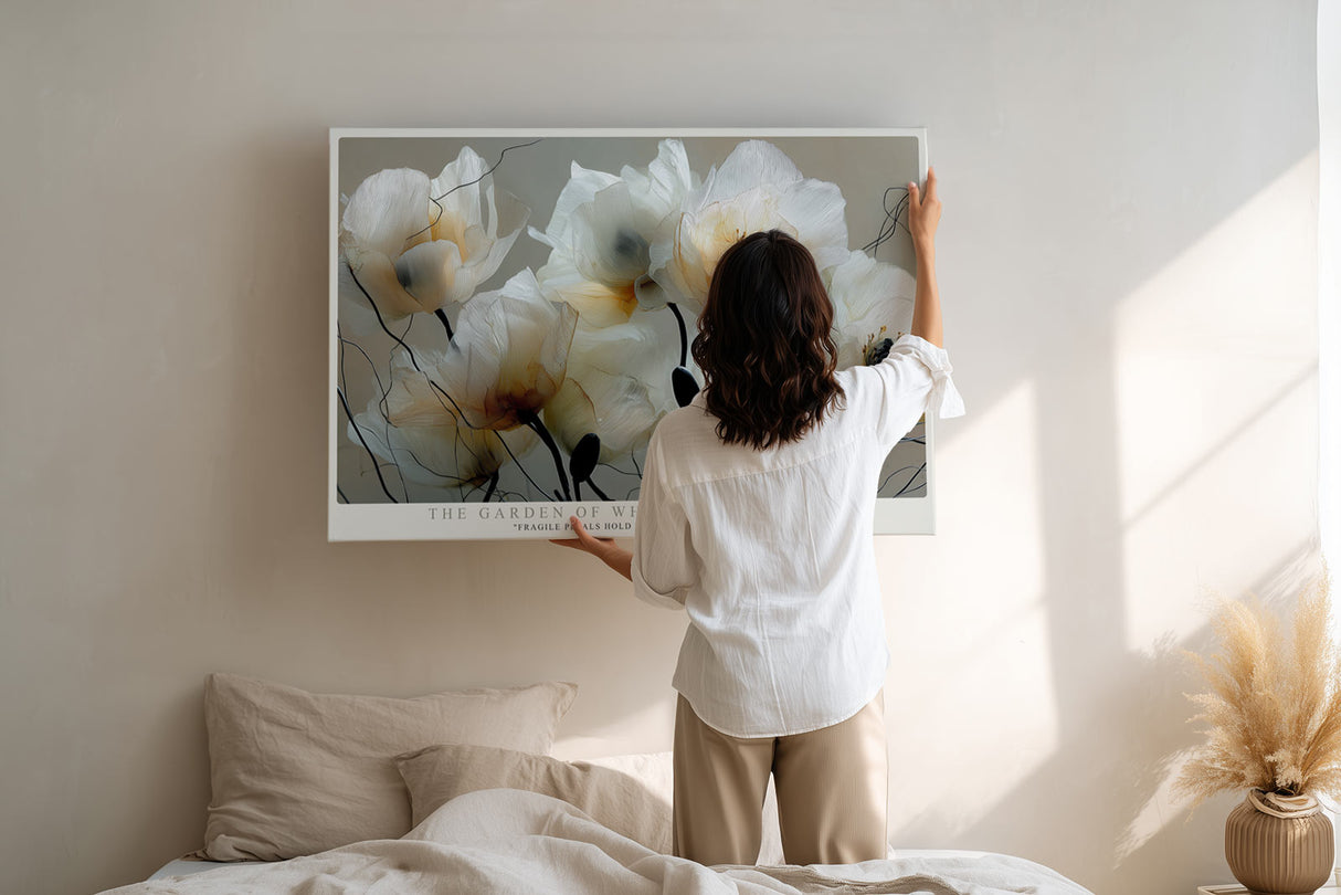Paul Sinus Wandbild The Garden of Whispering Blooms Zartes florales Kunstwerk mit transparenten Blüten in sanften Tönen – Symbol für Ruhe und Vergänglichkeit.
