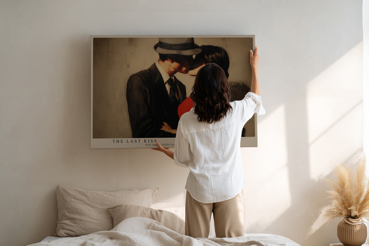 Paul Sinus Wandbild The Last Kiss – Zeitlose Szene voller Leidenschaft und Eleganz – Romantisches Wandbild mit Vintage-Charme und filmischer Ästhetik.