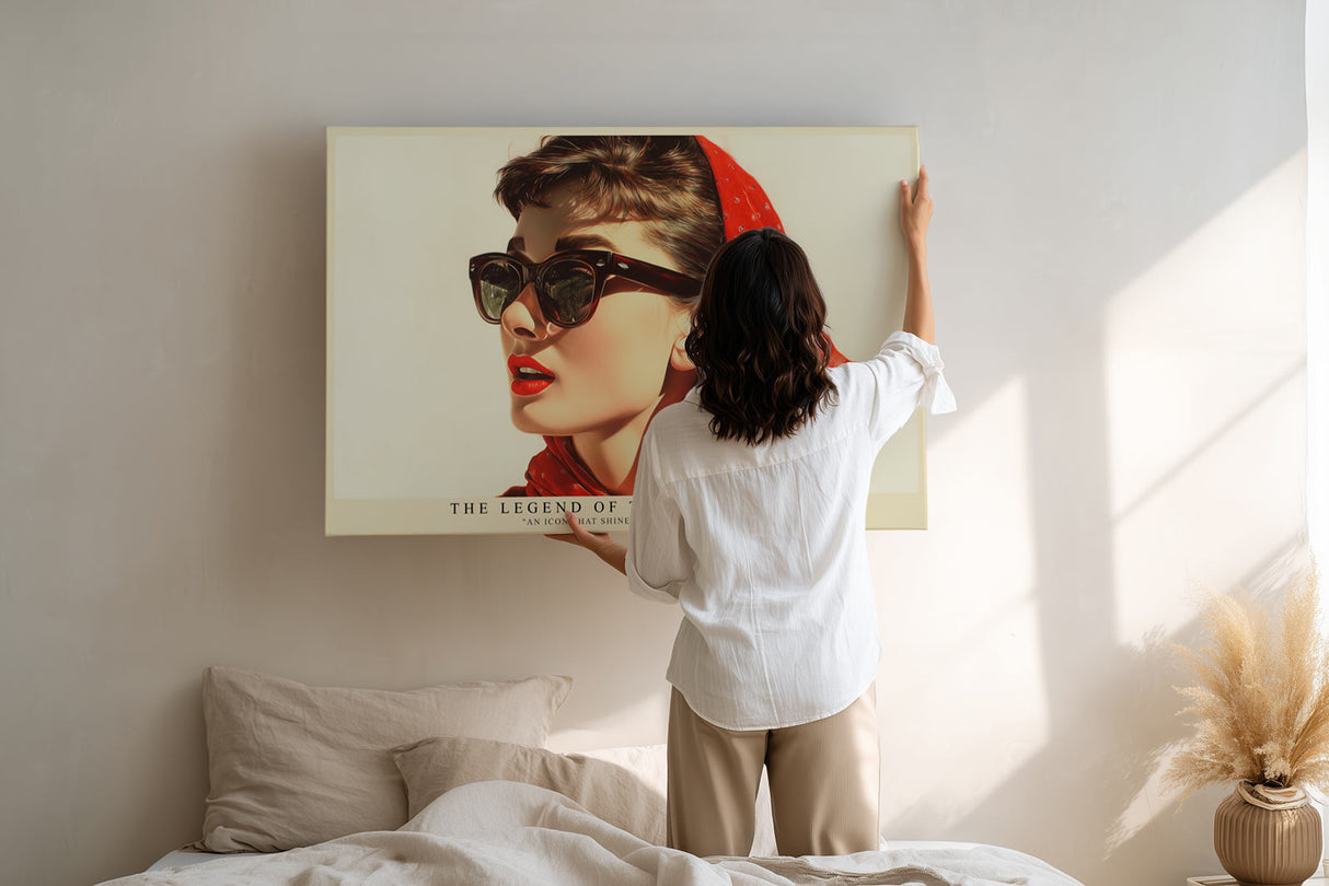 Paul Sinus Wandbild The Legend of Timeless Style Elegantes Retro-Porträt einer Frau mit rotem Tuch und Sonnenbrille – Symbol für klassischen Stil und ewige Schönheit.
