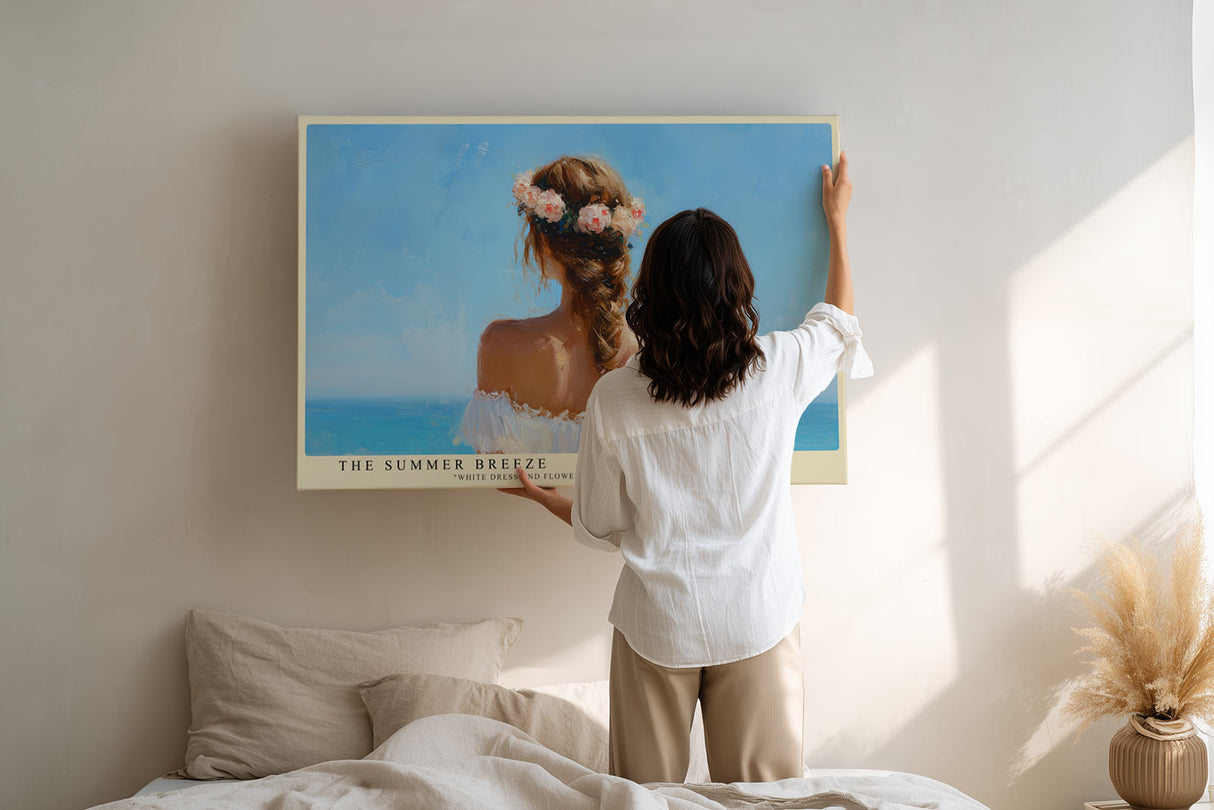 Paul Sinus Wandbild The Summer Breeze – Frau mit Blumenkranz und weißem Kleid am Meer symbolisiert Leichtigkeit, Freiheit und sommerliche Eleganz