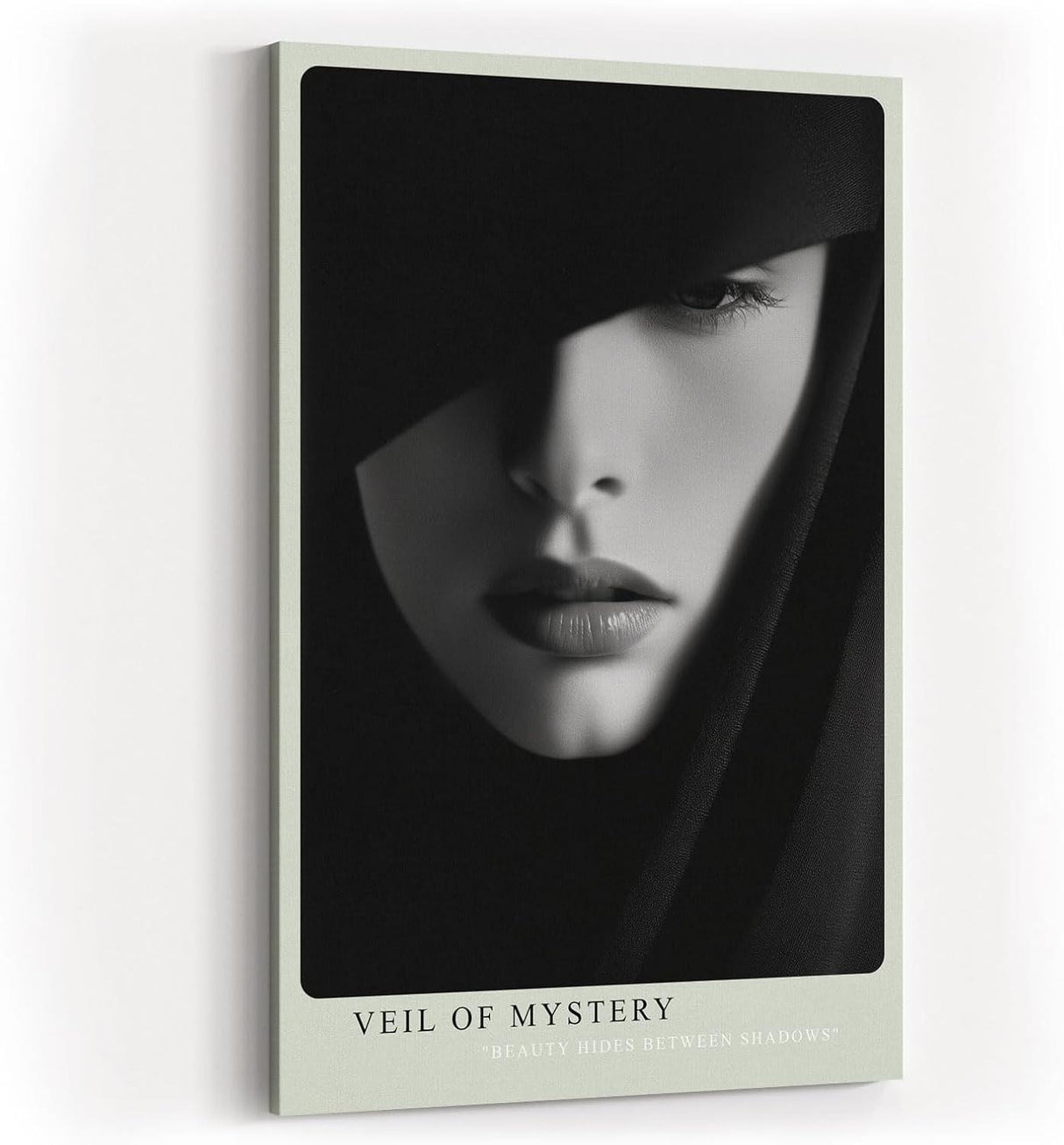 Paul Sinus Wandbild in 40x60cm Veil of Mystery – geheimnisvolles Schwarz-Weiß-Porträt mit verhülltem Blick für elegante Raumgestaltung