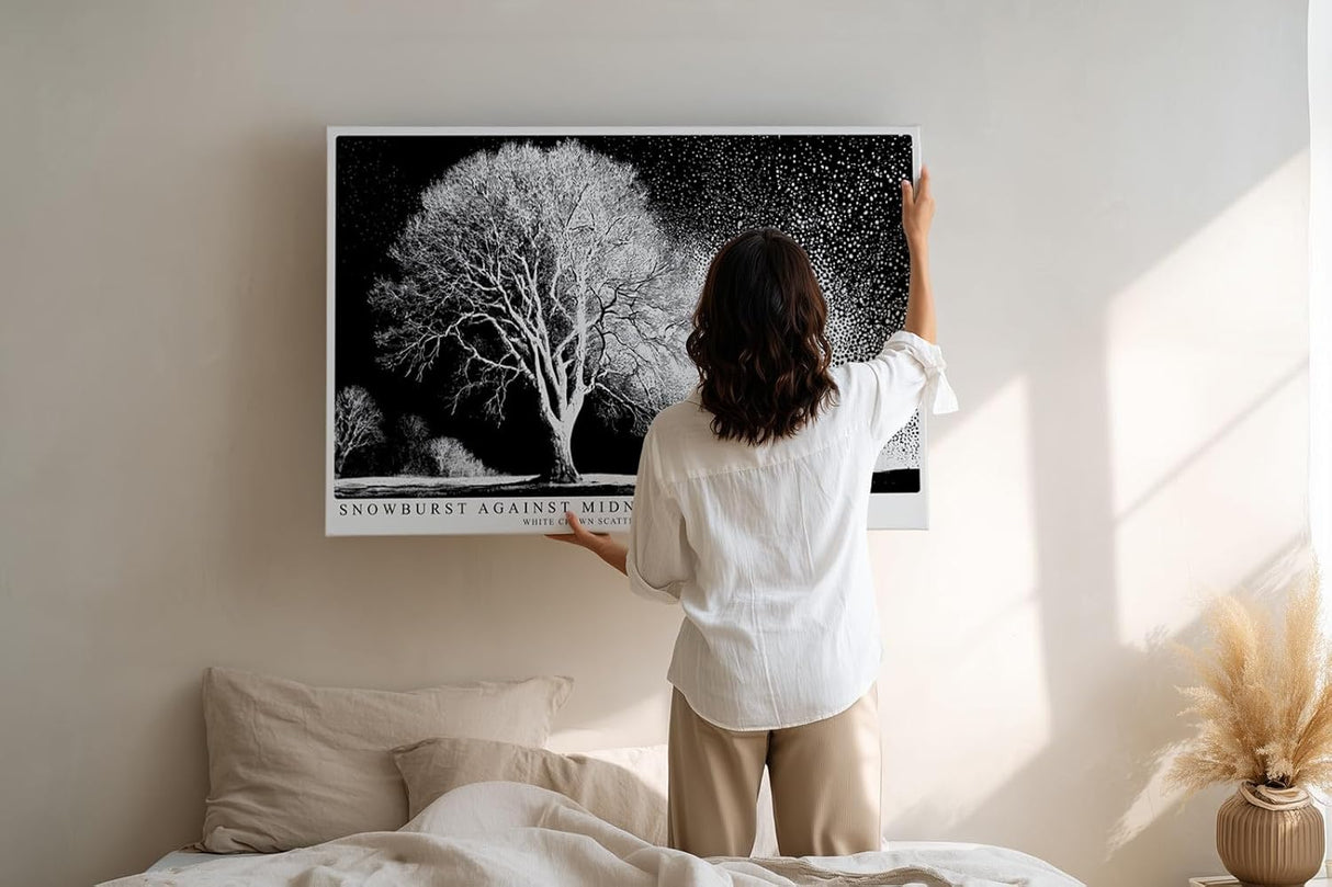 Paul Sinus Wandbild 120x80cm Winterbaum Schneesturm Schwarz Weiss Kontrastreiche Naturkunst Minimalistische Landschaft für Wohnzimmer Büro Flur