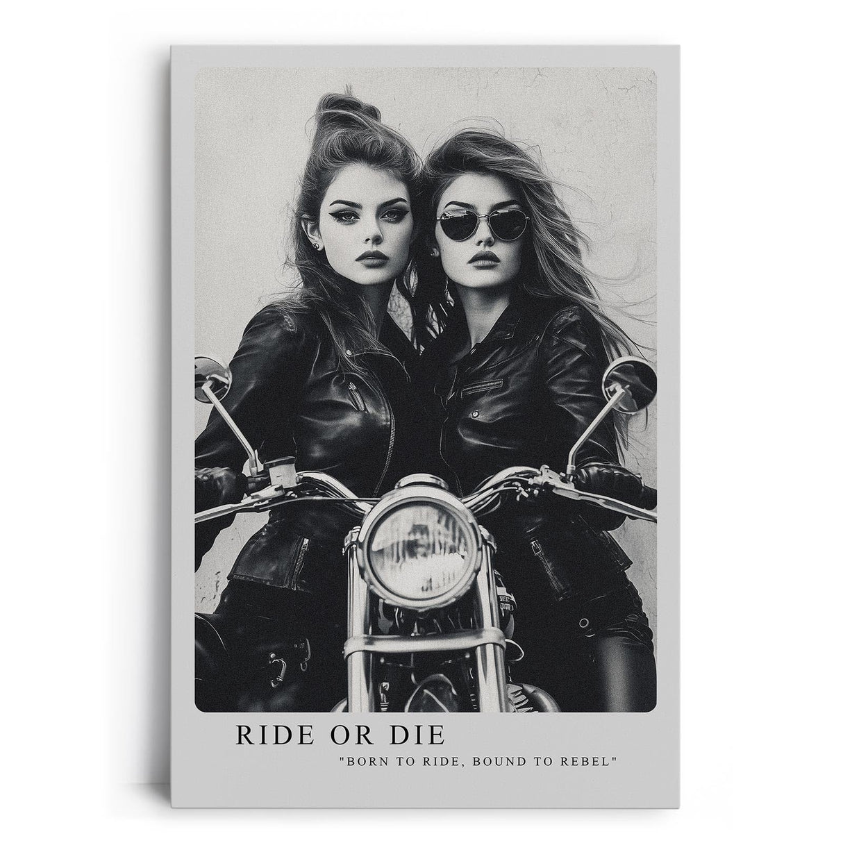 Paul Sinus Leinwandbild 80x120cm rebellische Bikerinnen in stilvoller Schwarz-Weiß-Ästhetik mit kraftvoller Dynamik – ikonisches Leinwandbild