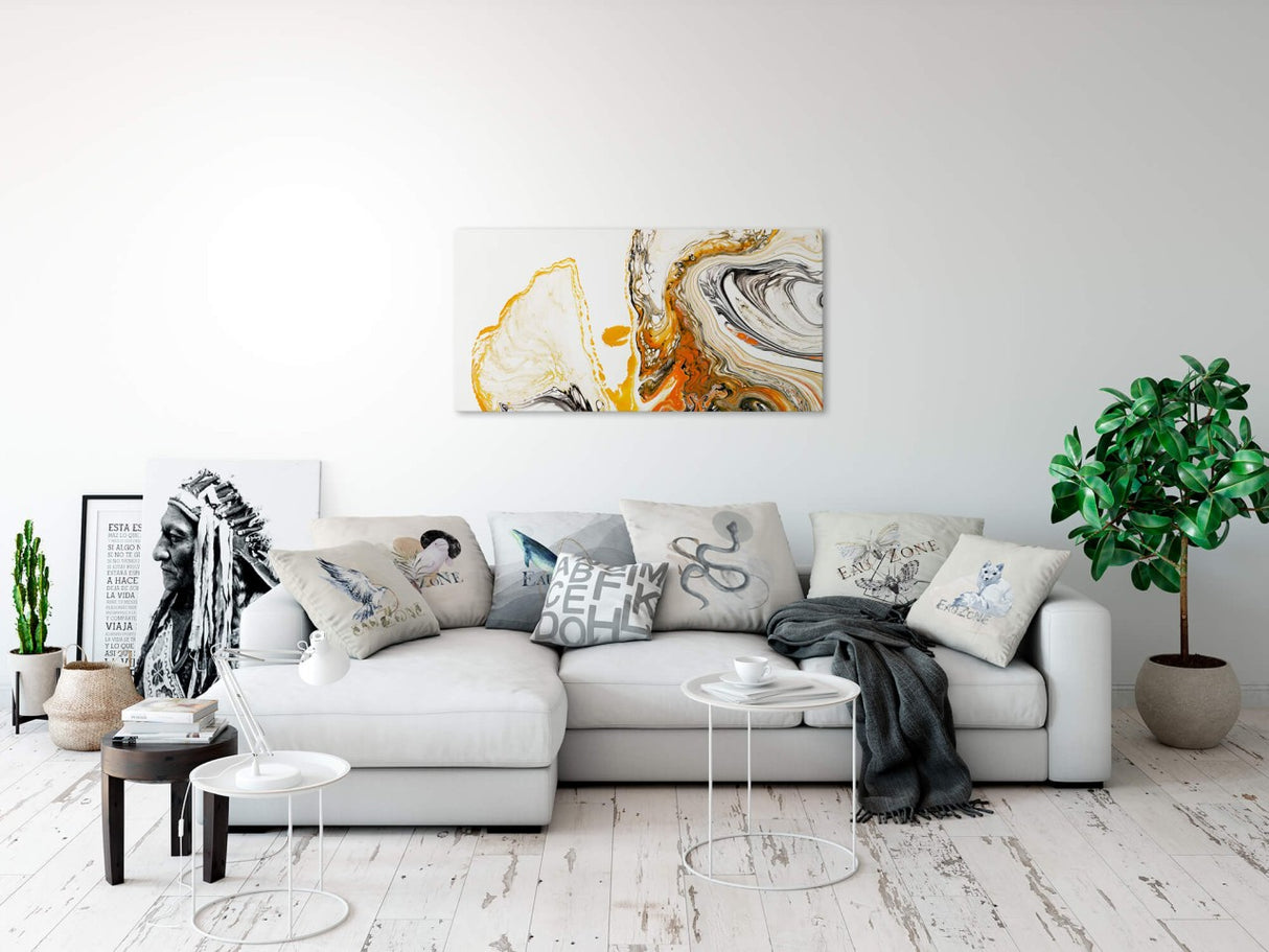 shutterstock_1299520714poa6HUJ7C0S8T_1280x1280.jpg