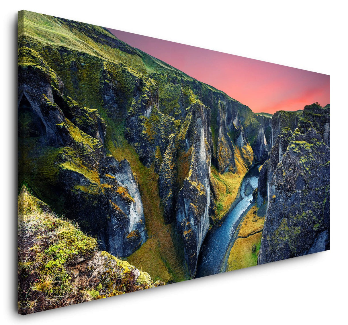 shutterstock_1573391668TrctzImhA54rt_1280x1280.jpg
