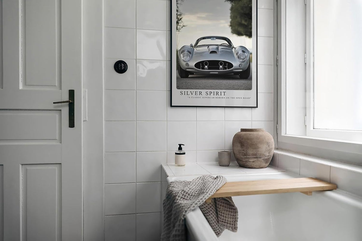 Paul Sinus Leinwandbild 40x60cm Silver Spirit Klassischer Supersportwagen Elegante Automobilkunst Zeitlose Ästhetik Edle Dynamik Hochwertige Wandkunst