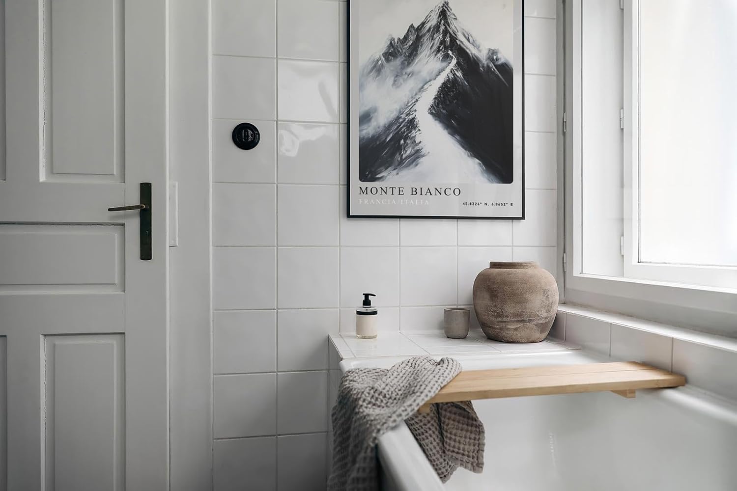 Paul Sinus Leinwandbild 60x90cm Monte Bianco – Majestätische Berglandschaft in monochromer Eleganz mit dramatischer Schneekulisse