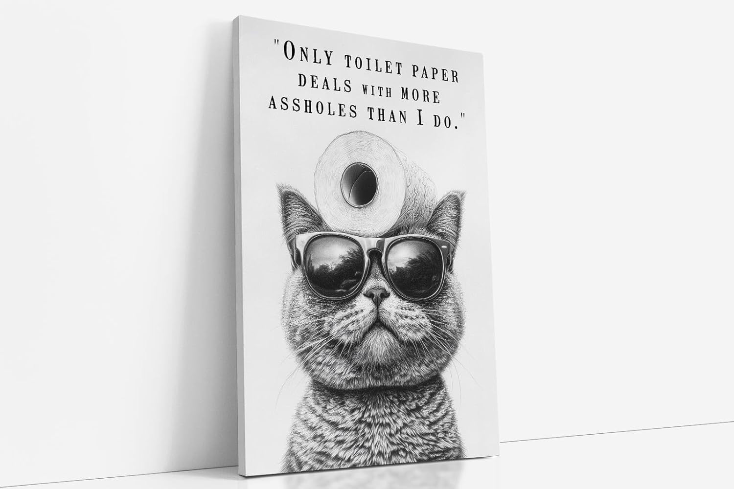 Paul Sinus Poster/Leinwandbild/Rahmenoption – Coole Katze mit Klopapier und frechem Spruch – Lustige WC-Deko für dein Badezimmer