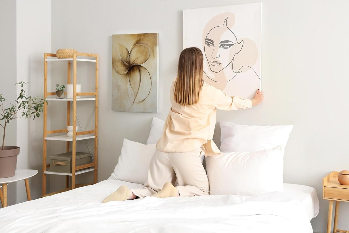 Paul Sinus 60x90cm Wandbild Tanz der Blüten in Beige – Schwungvolle Leichtigkeit mit moderner Blume