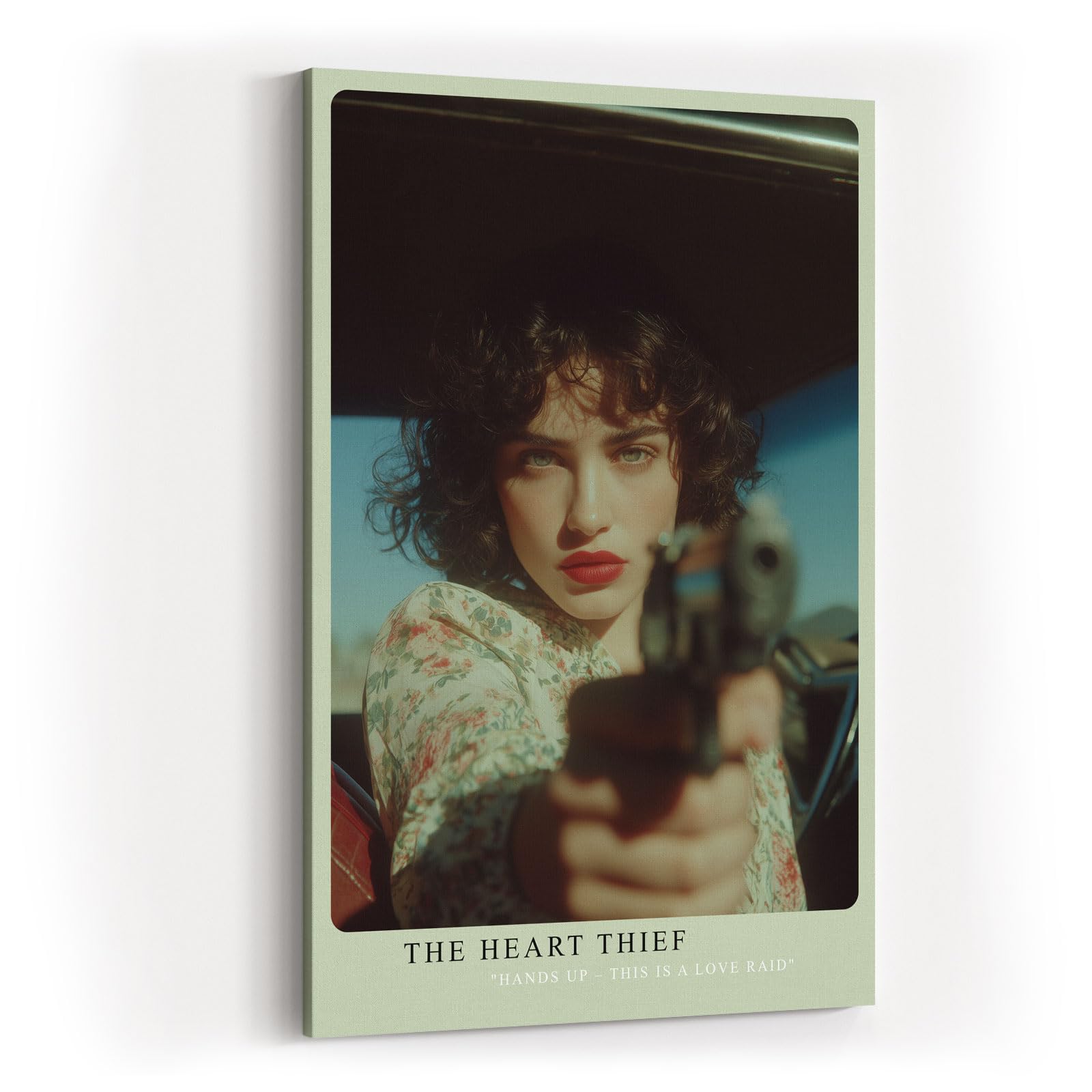 Paul Sinus Wandbild in 40x60cm The Heart Thief Porträt einer Frau mit entschlossenem Blick, die eine Pistole direkt auf den Betrachter richtet