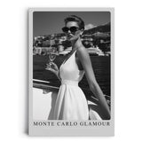 Paul Sinus Leinwandbild 80x120cm Leinwandbild Monte Carlo Glamour – Stilvolle Schwarz-Weiß-Fotografie einer eleganten Frau mit Champagner auf einer Yacht