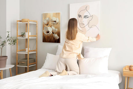 Paul Sinus 60x90cm Wandbild Leuchtende Blüten in Beige – Ausdrucksvolle Blumenpracht mit stilvoller Blume
