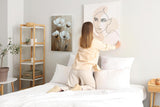 Paul Sinus 60x90cm Wandbild Zarte Blüten in Beige – Florale Anmut in moderner Raumkunst Blume