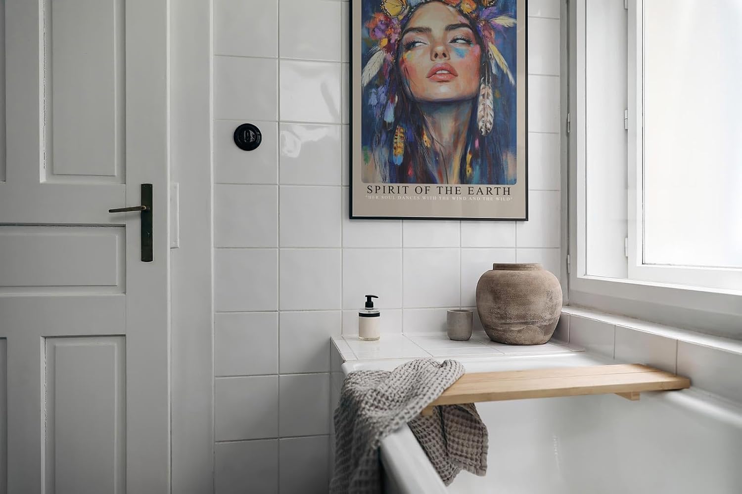 Paul Sinus Leinwandbild 40x60cm Geist der Erde – Ausdrucksstarkes Porträt mit Blumen, Schmetterlingen und federleichtem Boho-Stil