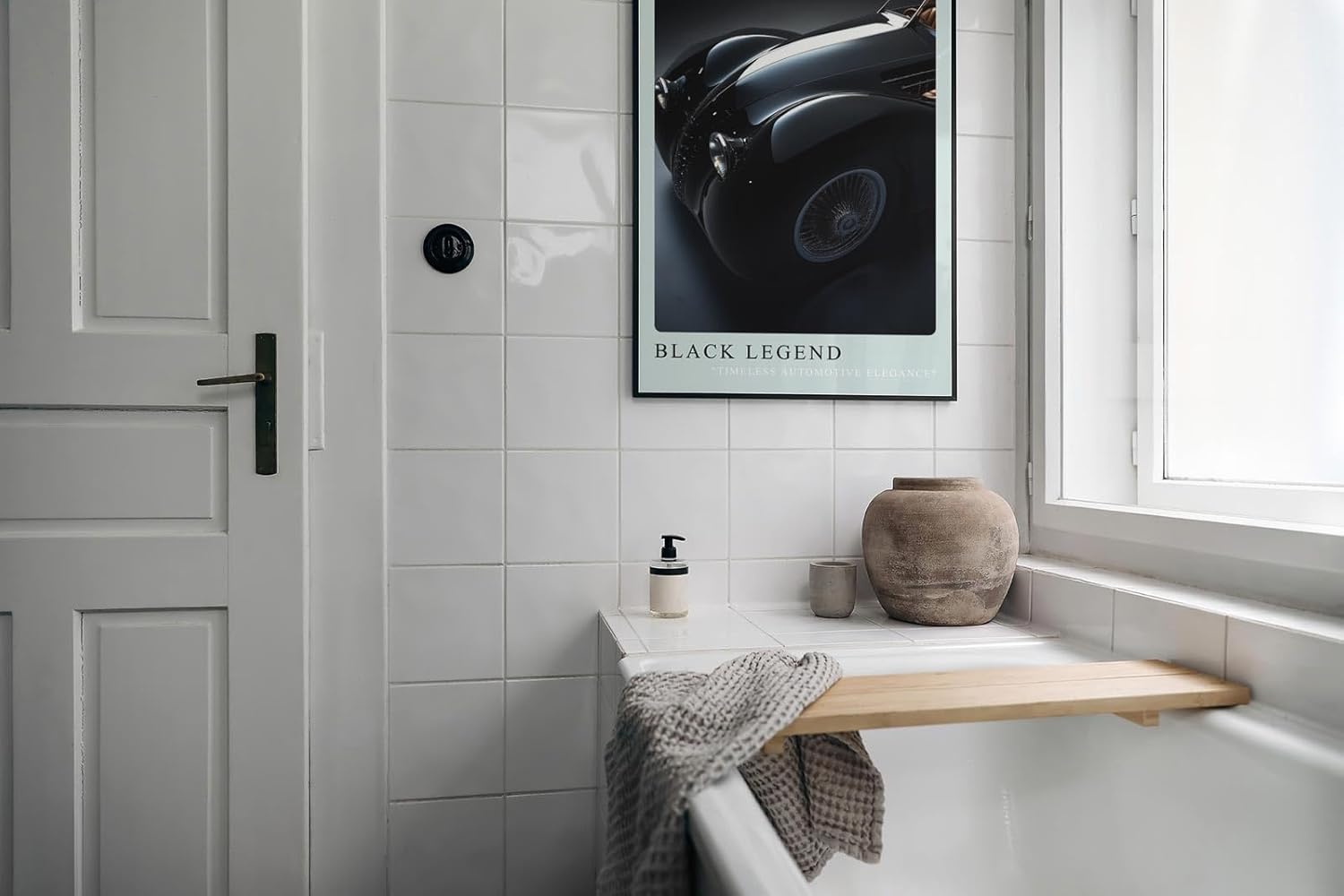 Paul Sinus Leinwandbild 80x120cm Leinwandbild Black Legend klassische Automobilkunst zeitlose Eleganz glänzende Perfektion stilvolle Ästhetik Luxusauto