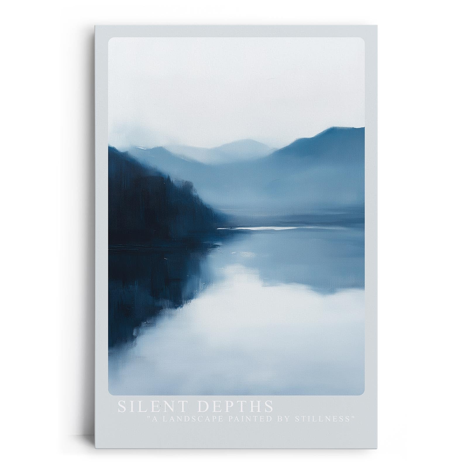 Paul Sinus Leinwandbild 80x120cm Stille Tiefen – Sanfte Berglandschaft mit nebliger Atmosphäre, ruhiger Wasserreflexion und meditativer Wirkung