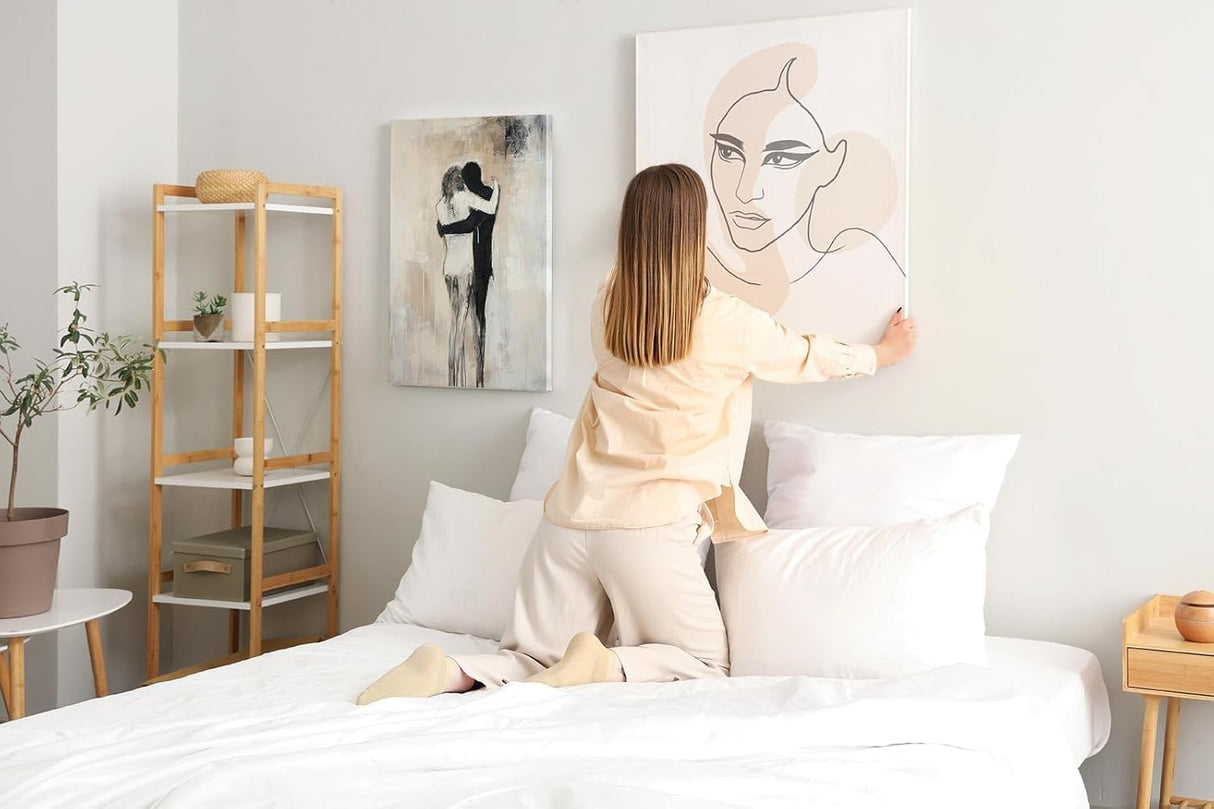 Paul Sinus 60x90cm Wandbild Tiefe Berührung – Emotionales Fokuskunstwerk inniger Umarmung auf Leinwand und Holzrahmen