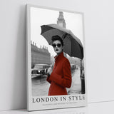 Paul Sinus Leinwandbild 40x60cm Leinwandbild London in Style – Elegante Frau mit rotem Mantel vor Big Ben, stilvolle Schwarz-Weiß-Fotografie