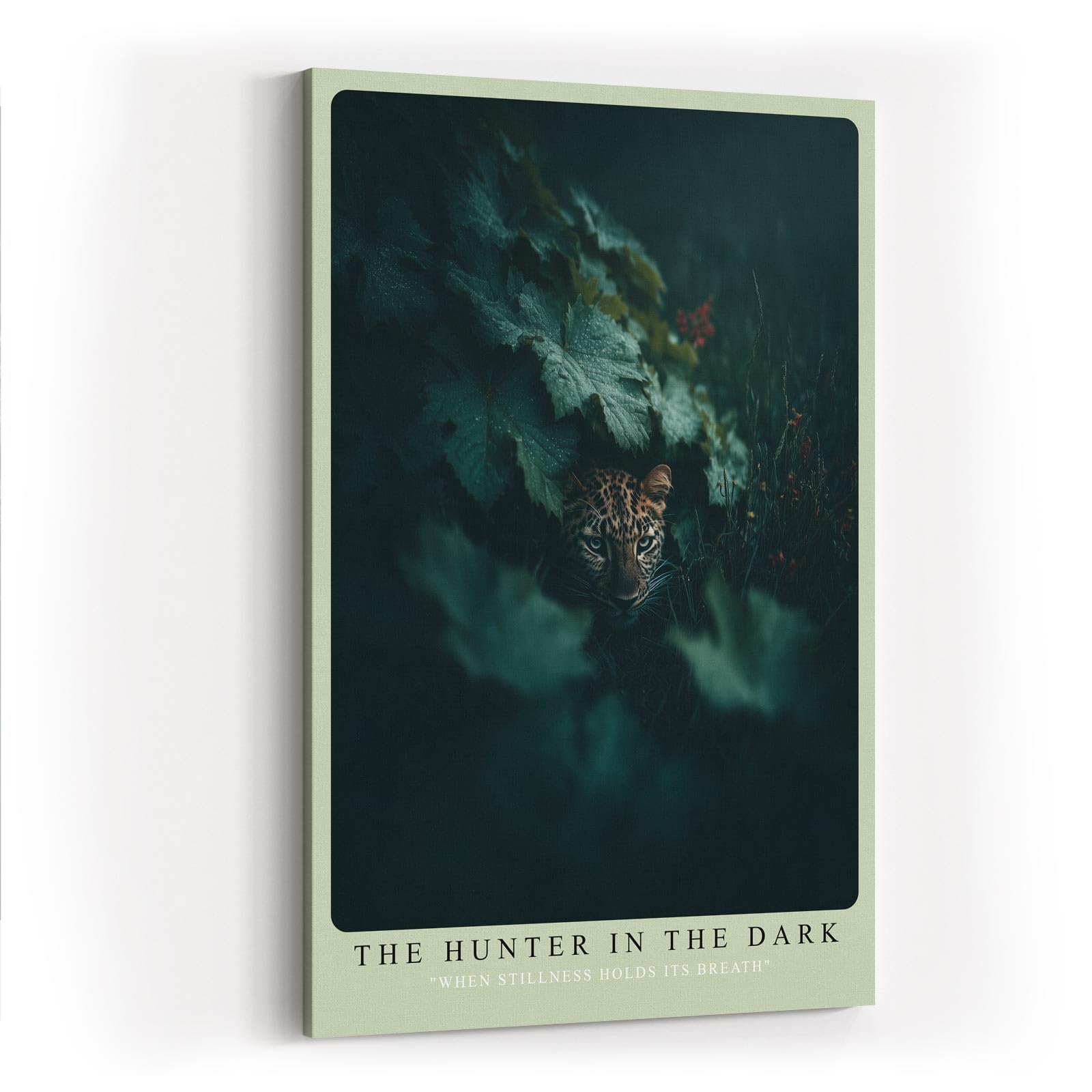 Paul Sinus Wandbild in 40x60cm The Hunter in the Dark – Leopard im Schatten dichter Blätter mit intensiven Augen