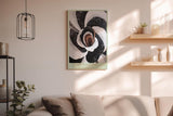 Paul Sinus Wandbild in 40x60cm Shades of Stillness – Abstraktes Blütenmotiv in Schwarz-, Weißund Brauntönen