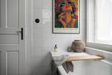 Paul Sinus Leinwandbild 60x90cm psychedelische Queen in leuchtenden Farben und ikonischem Retro-Stil – kunstvolles Leinwandbild