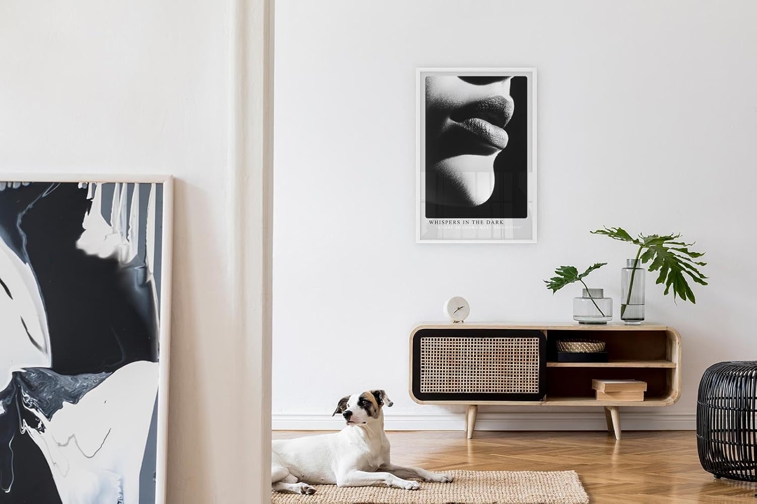 Paul Sinus Leinwandbild 40x60cm Flüstern in der Dunkelheit – Sinnliches Schwarz-Weiß-Porträt mit faszinierendem Licht-Schatten-Spiel