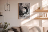 Paul Sinus Wandbild in 40x60cm Black Center – Ausdrucksstarke monochrome Kunst mit dynamischer Kreisform