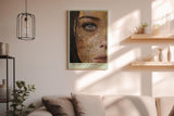 Paul Sinus Wandbild in 40x60cm Ornament of Truth – Ausdrucksstarkes Porträt mit goldener Ornamentstruktur und blauem Auge