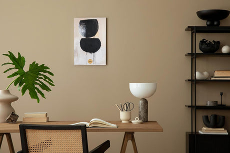 Paul Sinus 60x90cm Wandbild, Kraftvolle Balance in Fokusgeometrie – schwarze Formen und goldener Kreis als Harmonie