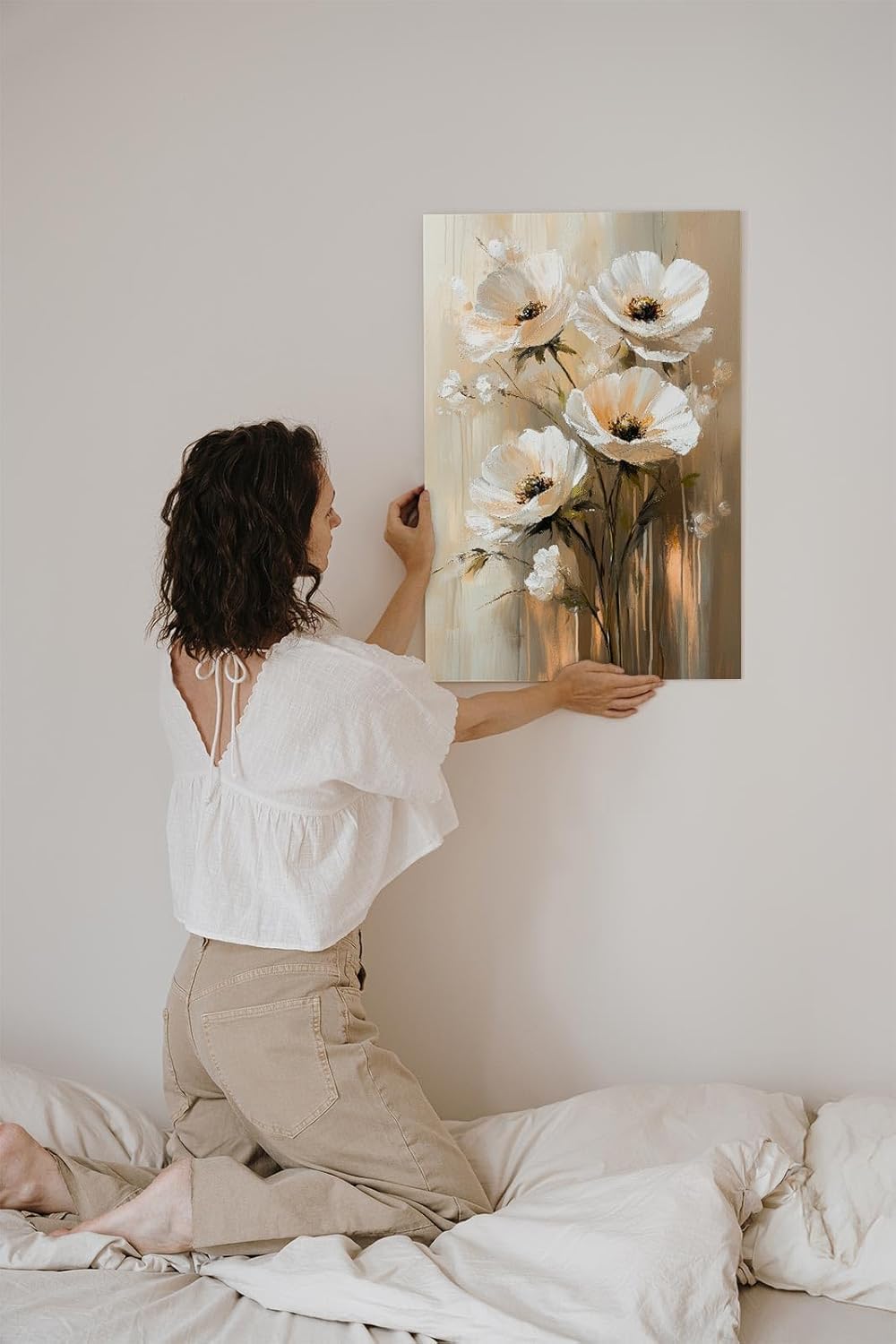 Paul Sinus 60x90cm Wandbild Elegante Blüten in Beige – Zeitlose Blumenkomposition mit stilvoller Blume