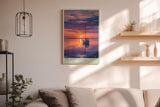 Paul Sinus Wandbild in 40x60cm Segelboot bei Sonnenuntergang mit violett-orangefarbenem Himmel und ruhiger Wasserfläche
