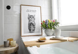 Paul Sinus Poster/Leinwandbild/Rahmenoption Lustiges Katzenbild – Niedliche Klo-Deko fürs Gäste-WC – Perfekt für Sauberkeitsfans