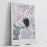 Paul Sinus Leinwandbild 80x120cm Leinwandbild Sakura Traum – Zarte Frühlingsszene mit blühenden Kirschblüten, verträumte Atmosphäre, japanische Eleganz