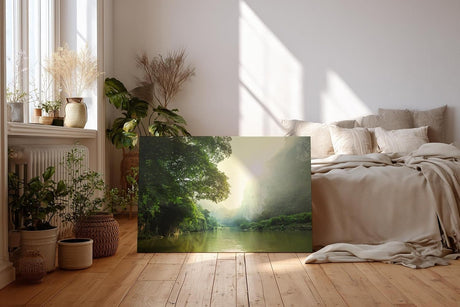 Sinus Art Wandbild 120x80cm Stimmungsvoller Flusslauf im Tal mit Sonnenaufgang und dichter Vegetation