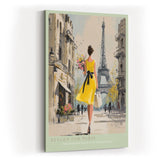 Paul Sinus Wandbild in 40x60cm Frau im gelben Kleid vor dem Eiffelturm – stilvolle Stadtszene mit französischem Charme für elegante Raumgestaltung