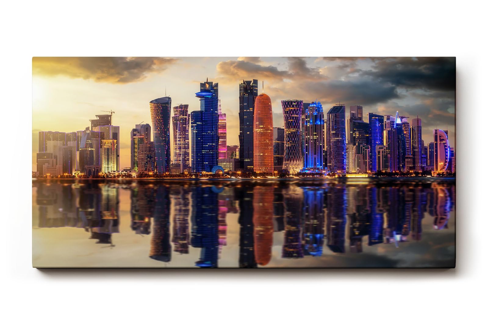 Sinus Art Wandbild 120x80cm Moderne Skyline spiegelt sich im Wasser bei untergehender Sonne – urbanes Highlight