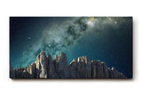 Sinus Art Wandbild 120x80cm Atemberaubendes Motiv mit Felsmassiv und galaktischem Lichtband über dunklem Himmel