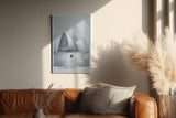Paul Sinus Wandbild in 40x60cm The Grey City Futuristische Architektur in grauer, nebliger Stadtlandschaft mit zwei Figuren im Vordergrund