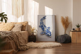 Paul Sinus Wandbild in 40x60cm Porcelain Koi – edler Koi-Fisch in filigraner Blau-Weiß-Porzellanoptik mit kunstvollen Mustern