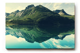 Sinus Art Wandbild 120x80cm Faszinierende Bergspiegelung mit beeindruckender Symmetrie für harmonisches Raumgefühl