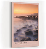 Paul Sinus Kunstdruck 40x60cm Misted Shore – stimmungsvolle Küstenlandschaft mit Felsen im Nebel und sanftem Licht