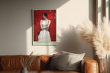 Paul Sinus Wandbild in 40x60cm Frau in weißem Sommerkleid vor roter Wand – modernes Kunstwerk mit ruhiger Ausstrahlung