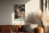 Paul Sinus Wandbild in 40x60cm Drowned in Wonder – emotionales Fotoporträt eines Auges unter Wasser für ausdrucksstarke Raumgestaltung