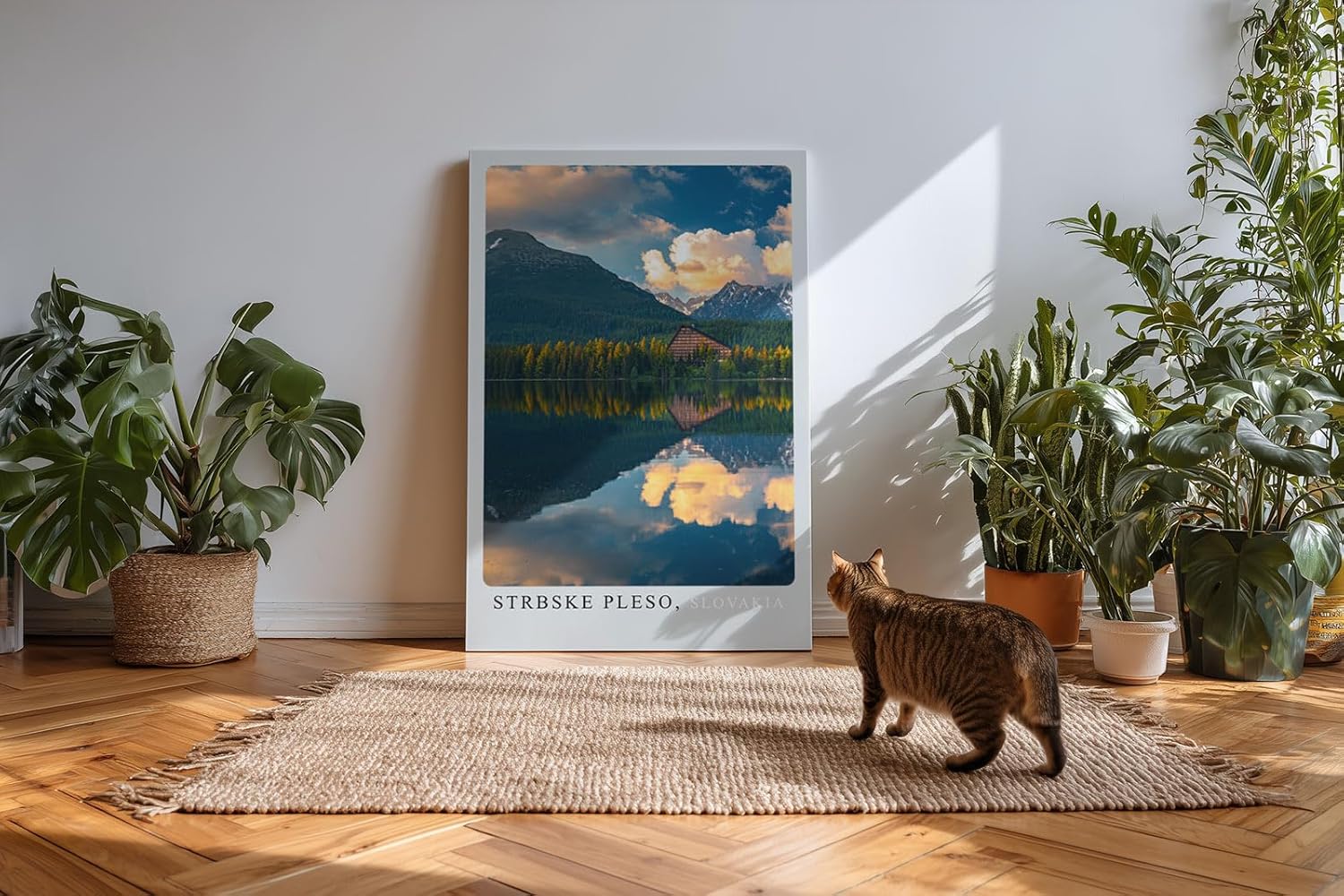 Paul Sinus Kunstdruck 40x60cm Strbske Pleso Slowakei mit Bergsee und Hotel im Licht der Abendwolken