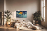 Sinus Art Wandbild 120x80cm Einzelnes orangefarbenes Ahornblatt im feuchten Gras mit Tautropfen und Lichtpunkten