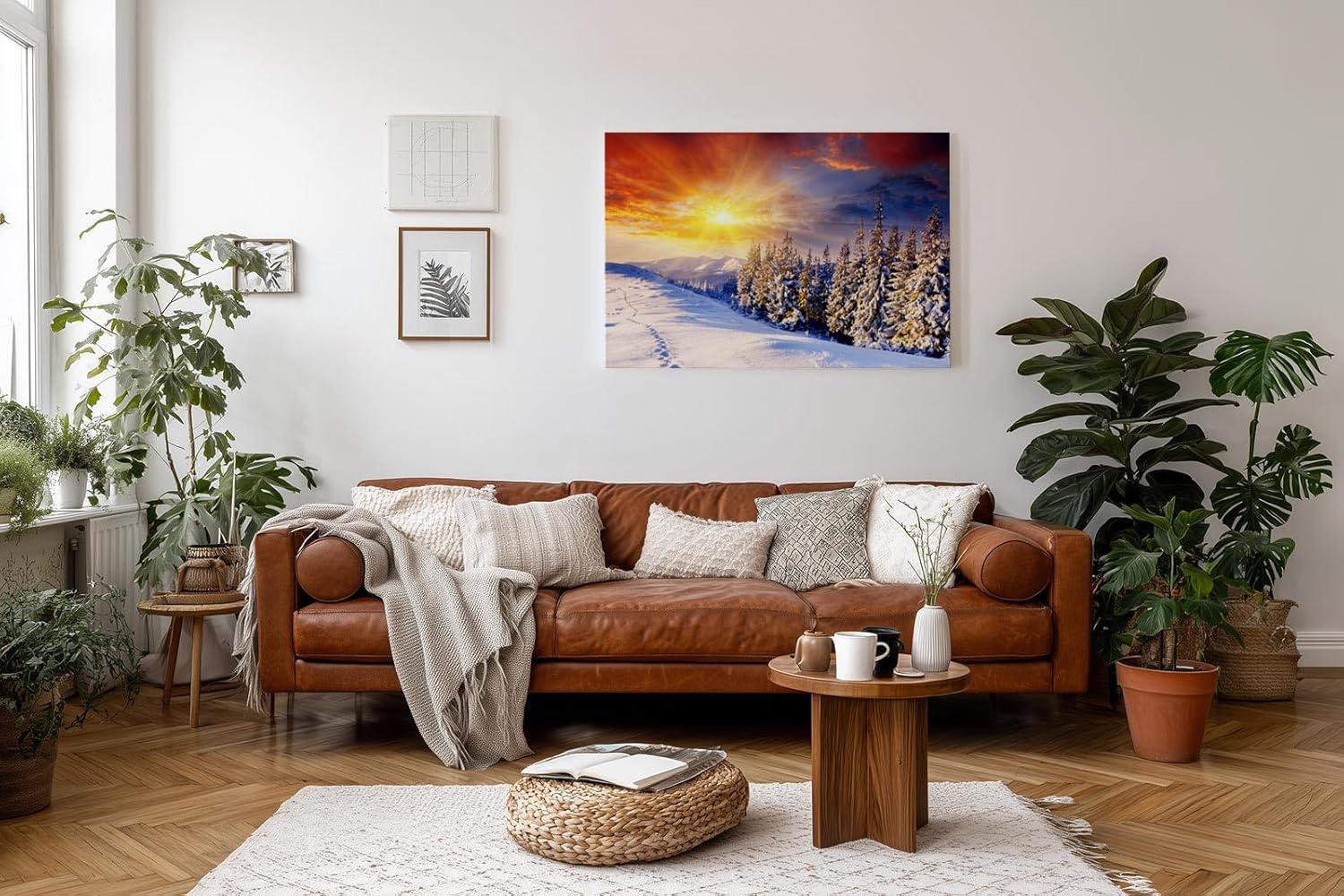 Sinus Art Wandbild 120x80cm Schneebedeckter Nadelwald im Morgenlicht – intensiv, leuchtend und ruhig zugleich