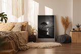 Paul Sinus Wandbild in 40x60cm Moon Tree – stimmungsvolle Schwarz-Weiß-Landschaft mit Baum am Ufer im Mondlicht